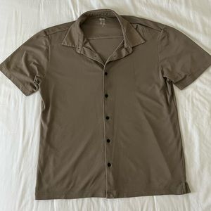 Short Sleeve Button Up Shirt from Uniqlo x Theory Collab: Brown - Size L